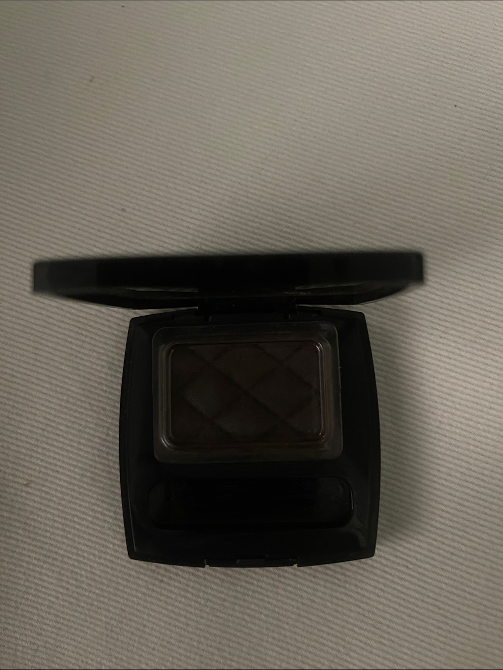 Chanel Ombré Couture Jersey Ambre/Taupe Eyeshadow 0.07 oz - Picture 3 of 5